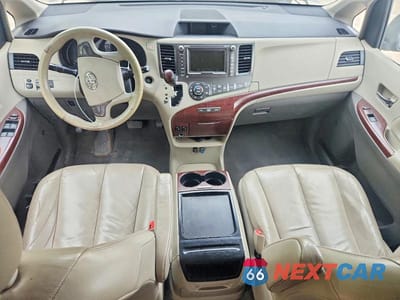 Zdjęcie 8 z 13 samochodu: 2011 TOYOTA SIENNA XLE 8-PASSENGER VIN:5TDYK3DC3BS048448 - miniatura