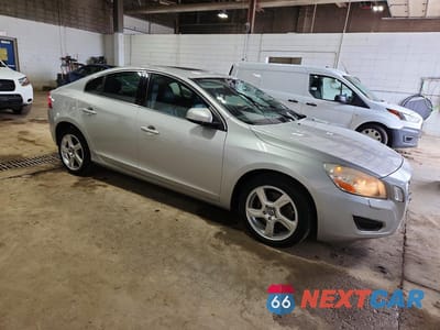 Czwarte zdjęcie samochodu z boku: 2012 VOLVO S60 T5 VIN:YV1622FS8C2041553 - miniatura