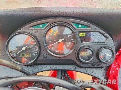 Zdjęcie 7 z 9 samochodu: 2005 SUZUKI GSX750 F VIN:JS1GR7GA552101102 - miniatura