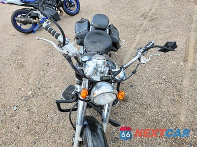 Piąte zdjęcie samochodu w środku: 2009 YAMAHA XVS650 A VIN:JYAVM01EX9A133050 - miniatura