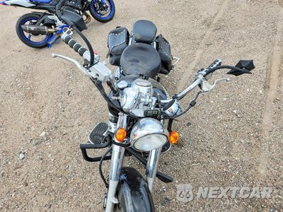 Piąte zdjęcie samochodu w środku: 2009 YAMAHA XVS650 A VIN:JYAVM01EX9A133050 - miniatura