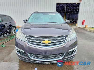 Piąte zdjęcie samochodu w środku: 2017 CHEVROLET TRAVERSE LT VIN:1GNKVGKDXHJ127581 - miniatura