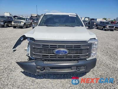 Piąte zdjęcie samochodu w środku: 2024 FORD F250 SUPER DUTY VIN:1FT7W2BT1REC74548 - miniatura