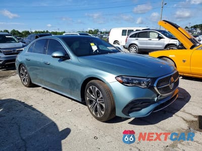 Czwarte zdjęcie samochodu z boku: 2026 MERCEDES-BENZ E 350 4MATIC VIN:W1KLF4HB3TA230242 - miniatura