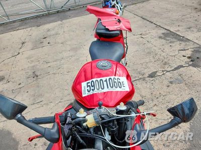 Piąte zdjęcie samochodu w środku: 2005 YAMAHA YZFR6 L VIN:JYARJ06E55A030535 - miniatura