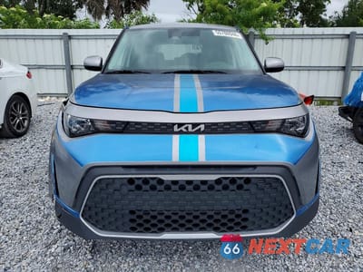 Piąte zdjęcie samochodu w środku: 2023 KIA SOUL LX VIN:KNDJ23AU9P7861647 - miniatura