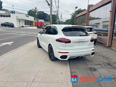 Trzecie zdjęcie samochodu z tyłu: 2016 PORSCHE CAYENNE GTS VIN:WP1AD2A21GLA79142 - miniatura