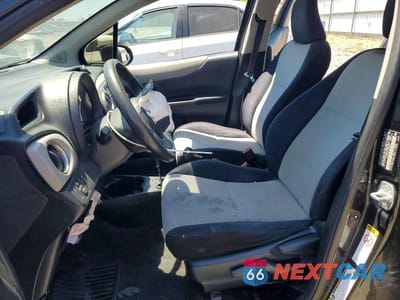 Zdjęcie 7 z 12 samochodu: 2012 TOYOTA YARIS 5-DOOR LE VIN:JTDKTUD31CD540725 - miniatura
