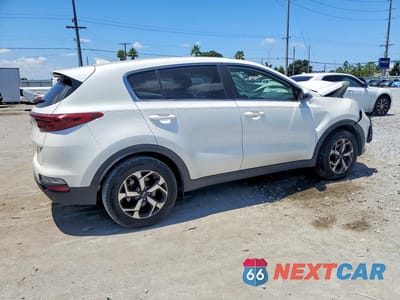 Trzecie zdjęcie samochodu z tyłu: 2021 KIA SPORTAGE LX VIN:KNDPM3AC5M7916361 - miniatura