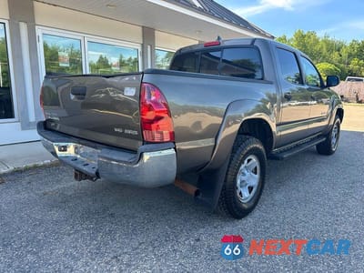 Czwarte zdjęcie samochodu z boku: 2014 TOYOTA TACOMA DOUBLE CAB VIN:3TMLU4EN3EM143316 - miniatura