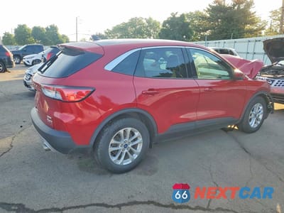 Trzecie zdjęcie samochodu z tyłu: 2020 FORD ESCAPE SE VIN:1FMCU0G62LUC13438 - miniatura