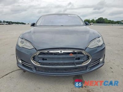 Piąte zdjęcie samochodu w środku: 2014 TESLA MODEL S VIN:5YJSA1H12EFP28985 - miniatura