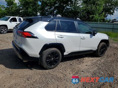 Trzecie zdjęcie samochodu z tyłu: 2025 TOYOTA RAV4 XSE VIN:JTME6RFV6SD570852 - miniatura