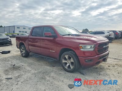 Czwarte zdjęcie samochodu z boku: 2024 RAM 1500 LARAMIE VIN:1C6SRFJT1RN182387 - miniatura