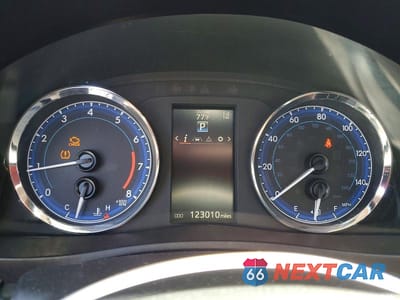 Zdjęcie 9 z 12 samochodu: 2017 TOYOTA COROLLA SE VIN:5YFBURHE3HP716524 - miniatura
