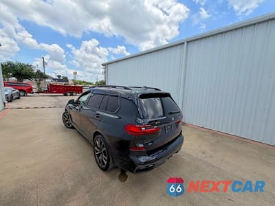 Trzecie zdjęcie samochodu z tyłu: 2022 BMW X7 M50I VIN:5UXCX6C08N9J82409 - miniatura