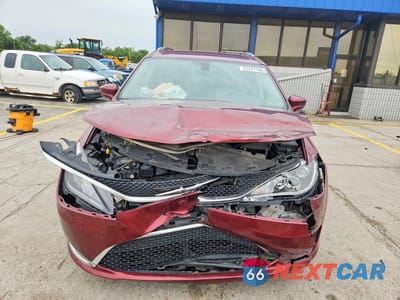 Piąte zdjęcie samochodu w środku: 2017 CHRYSLER PACIFICA TOURING L PLUS VIN:2C4RC1EG1HR628354 - miniatura