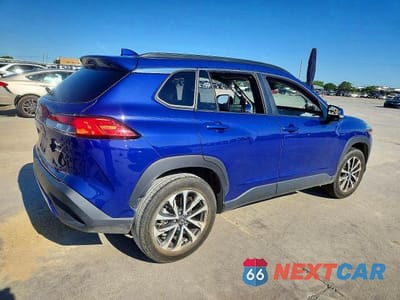 Trzecie zdjęcie samochodu z tyłu: 2022 TOYOTA COROLLA CROSS XLE VIN:7MUDAABG9NV024743 - miniatura