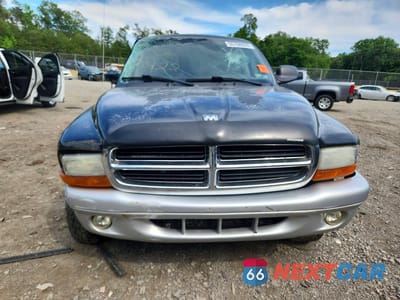 Piąte zdjęcie samochodu w środku: 2003 DODGE DAKOTA QUAD SLT VIN:1D7HG48N03S308614 - miniatura
