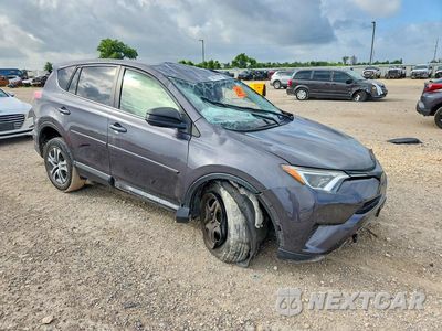 Czwarte zdjęcie samochodu z boku: 2018 TOYOTA RAV4 LE VIN:JTMZFREV8JJ178099 - miniatura