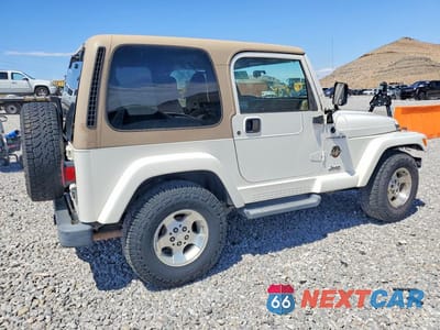Trzecie zdjęcie samochodu z tyłu: 2002 JEEP WRANGLER / TJ SAHARA VIN:1J4FA59S12P768194 - miniatura