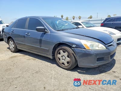 Czwarte zdjęcie samochodu z boku: 2007 HONDA ACCORD LX VIN:1HGCM56487A167463 - miniatura
