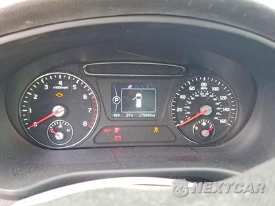 Zdjęcie 9 z 14 samochodu: 2016 KIA SORENTO LX VIN:5XYPG4A39GG076864 - miniatura