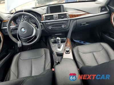 Zdjęcie 8 z 12 samochodu: 2014 BMW 328 XI VIN:WBA3B3C57EJ977974 - miniatura