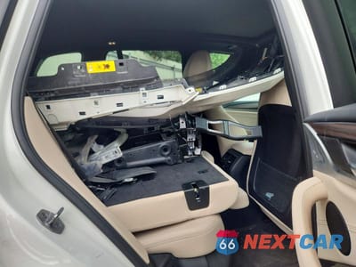 Zdjęcie 11 z 13 samochodu: 2021 BMW X3 XDRIVE30E VIN:5UXTS1C02M9H02476 - miniatura