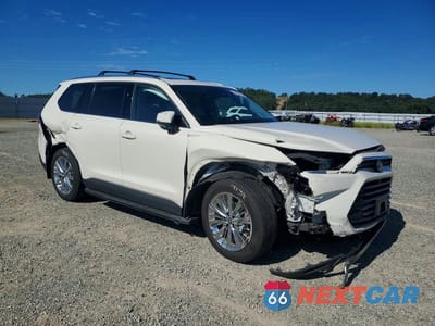 Czwarte zdjęcie samochodu z boku: 2024 TOYOTA GRAND HIGHLANDER PLATINUM VIN:5TDAAAB57RS010325 - miniatura