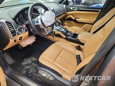 Zdjęcie 7 z 13 samochodu: 2014 PORSCHE CAYENNE VIN:WP1AA2A21ELA94732 - miniatura