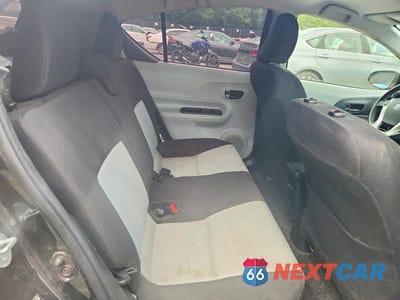 Zdjęcie 10 z 12 samochodu: 2012 TOYOTA PRIUS C THREE VIN:JTDKDTB31C1026725 - miniatura