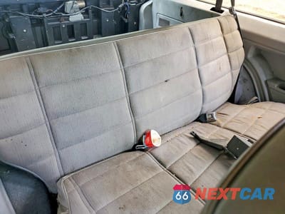 Zdjęcie 10 z 12 samochodu: 1994 JEEP CHEROKEE SPORT VIN:1J4FT67S6RL130866 - miniatura
