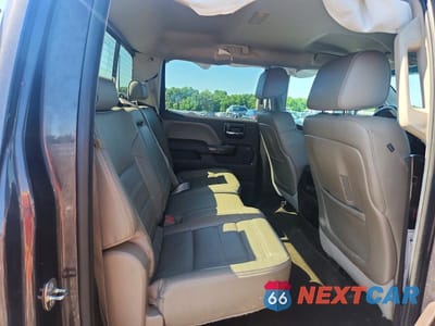 Zdjęcie 10 z 12 samochodu: 2015 GMC 2500 VIN:1GT120E81FF633030 - miniatura