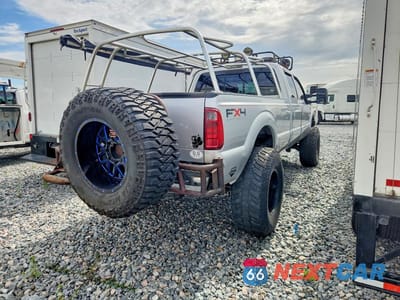 Trzecie zdjęcie samochodu z tyłu: 2011 FORD F350 SUPER DUTY VIN:1FT8W3BT8BED02054 - miniatura