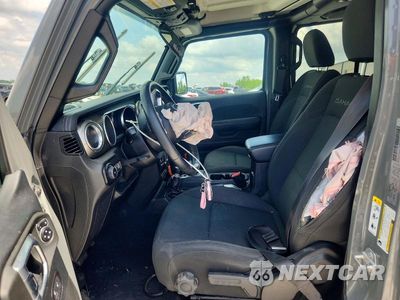 Zdjęcie 7 z 12 samochodu: 2018 JEEP WRANGLER UNLIMITED SAHARA VIN:1C4HJXEG4JW256073 - miniatura