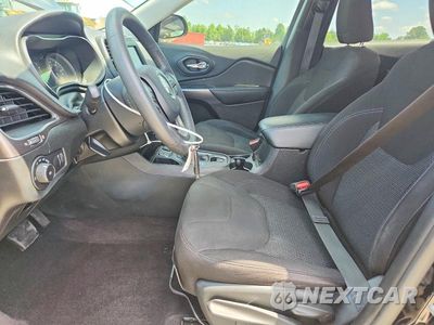 Zdjęcie 7 z 13 samochodu: 2019 JEEP CHEROKEE LATITUDE VIN:1C4PJLCB9KD147696 - miniatura