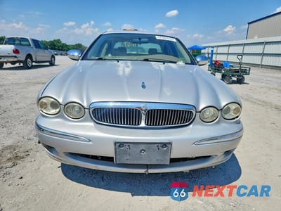 Piąte zdjęcie samochodu w środku: 2002 JAGUAR X-TYPE 3.0 VIN:SAJEA51C32WC38972 - miniatura