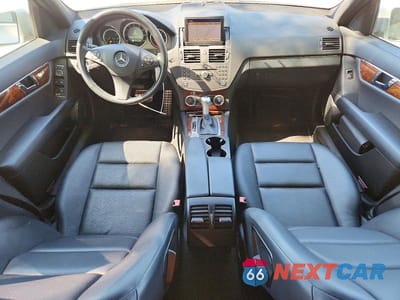 Zdjęcie 8 z 12 samochodu: 2011 MERCEDES-BENZ C 300 4MATIC VIN:WDDGF8BB9BR148615 - miniatura