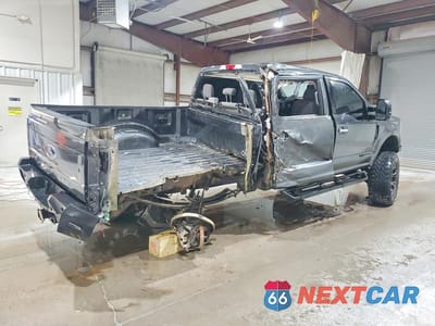 Trzecie zdjęcie samochodu z tyłu: 2017 FORD F250 SUPER DUTY VIN:1FT7W2BT8HEE94865 - miniatura