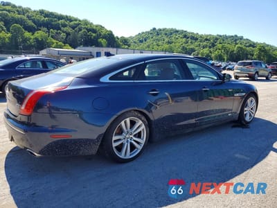 Trzecie zdjęcie samochodu z tyłu: 2013 JAGUAR XJL PORTFOLIO VIN:SAJWJ2GD9D8V50429 - miniatura