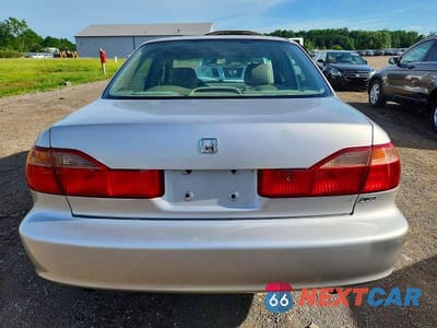 Zdjęcie 6 z 12 samochodu: 1999 HONDA ACCORD EX VIN:1HGCG1653XA065691 - miniatura