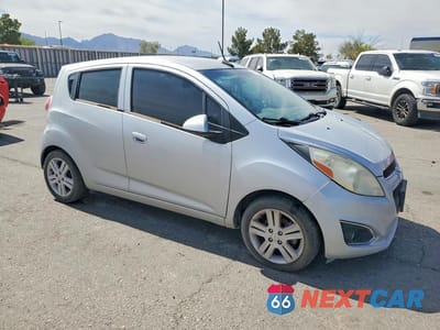 Czwarte zdjęcie samochodu z boku: 2014 CHEVROLET SPARK 1LT VIN:KL8CD6S94EC514688 - miniatura