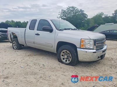 Czwarte zdjęcie samochodu z boku: 2012 CHEVROLET SILVERADO K1500 LS VIN:1GCRKREA0CZ257764 - miniatura
