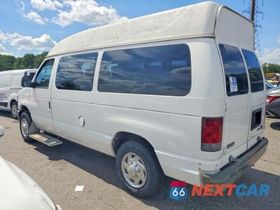 Drugie zdjęcie samochodu z przodu: 2010 FORD ECONOLINE E150 VAN VIN:1FTNE1EW1ADA58476 - miniatura