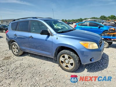 Czwarte zdjęcie samochodu z boku: 2006 TOYOTA RAV4 BASE VIN:JTMBD33VX66004522 - miniatura