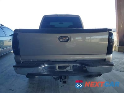 Zdjęcie 6 z 12 samochodu: 2002 CHEVROLET SILVERADO K2500 HEAVY DUTY VIN:1GCHK23102F108406 - miniatura