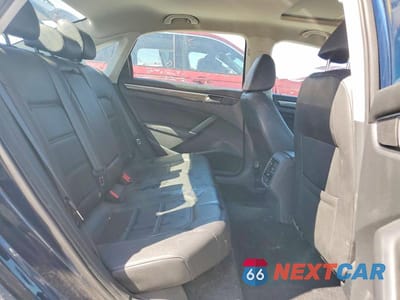 Zdjęcie 10 z 13 samochodu: 2018 VOLKSWAGEN PASSAT SE VIN:1VWBA7A38JC040329 - miniatura