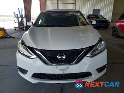 Piąte zdjęcie samochodu w środku: 2017 NISSAN SENTRA S VIN:3N1AB7AP3HY225813 - miniatura