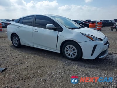 Czwarte zdjęcie samochodu z boku: 2019 TOYOTA PRIUS LE VIN:JTDKARFU5K3102156 - miniatura
